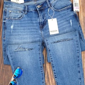 NWT, Kensie Skinny Crop jeans, Size 6/28